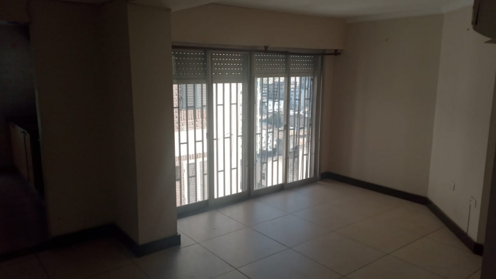 Departamento de tres dormitorios con cochera en Cordoba 450 apto credito hipotecario OPORTUNIDAD