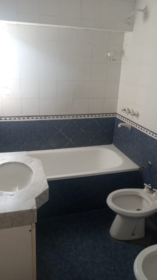Departamento de tres dormitorios con cochera en Cordoba 450 apto credito hipotecario OPORTUNIDAD