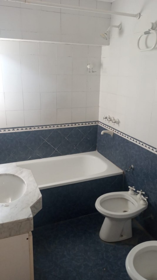Departamento de tres dormitorios con cochera en Cordoba 450 apto credito hipotecario OPORTUNIDAD