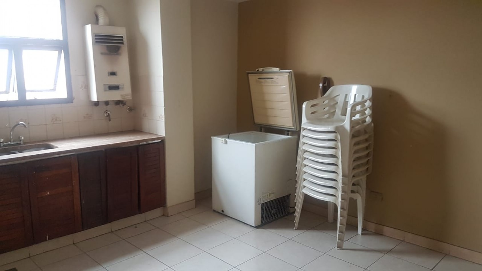Departamento de tres dormitorios con cochera en Cordoba 450 apto credito hipotecario OPORTUNIDAD