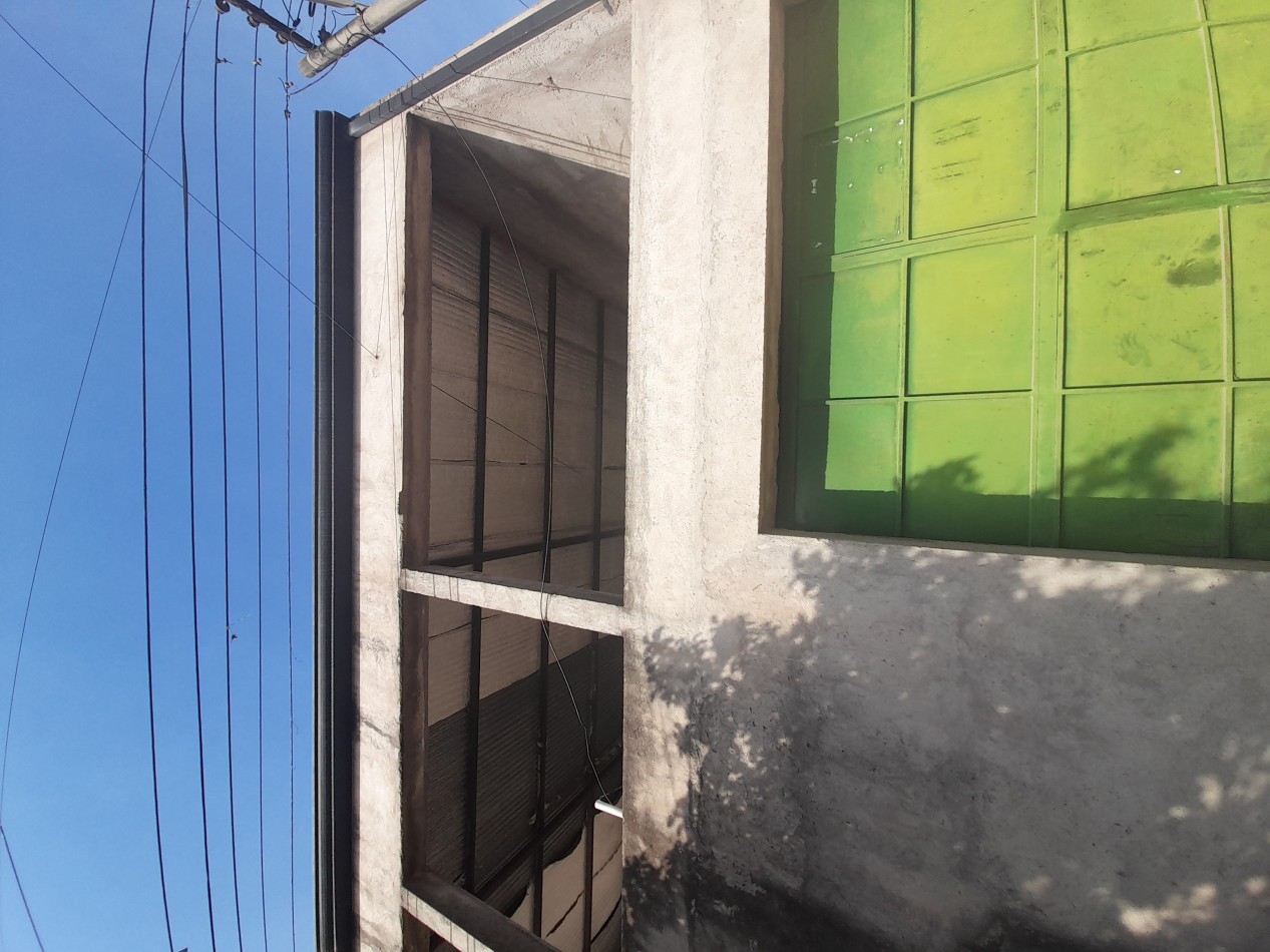 Local esquina en Villa Mariano Moreno