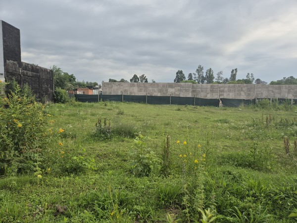 Lote de Terreno en Yerba Buena de 330 m2