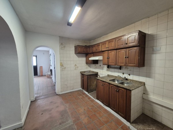 Duplex de tres dormitorios en Olleros al 2.400 Barrio 17 de Agosto (Seoc)