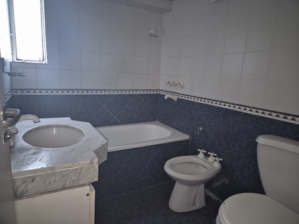 Departamento de tres dormitorios con cochera en Cordoba 450 apto credito hipotecario OPORTUNIDAD