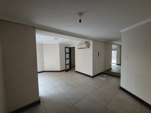 Departamento de tres dormitorios con cochera en Cordoba 450 apto credito hipotecario OPORTUNIDAD