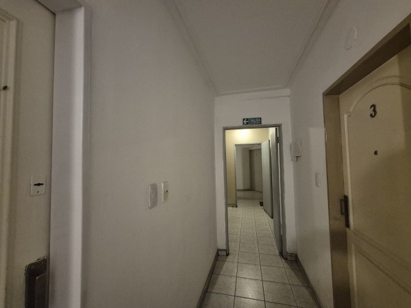 Departamento monoambiente en San Lorenzo 1.110 esquina Alberdi