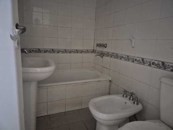 Departamento monoambiente en San Lorenzo 1.110 esquina Alberdi