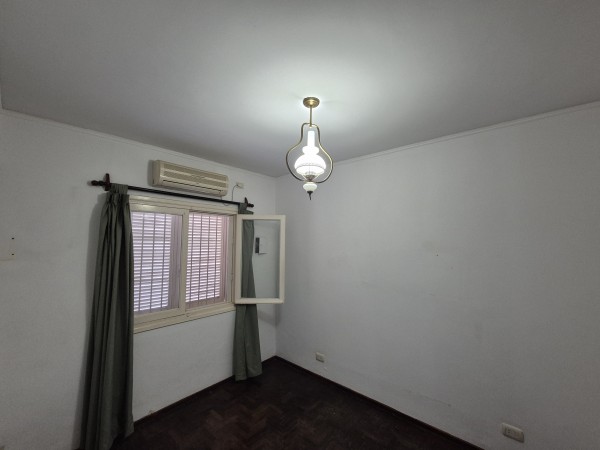 Casa de tres dormitorios en Barrio Kennedy con AA Split en todos los ambientes y pileta