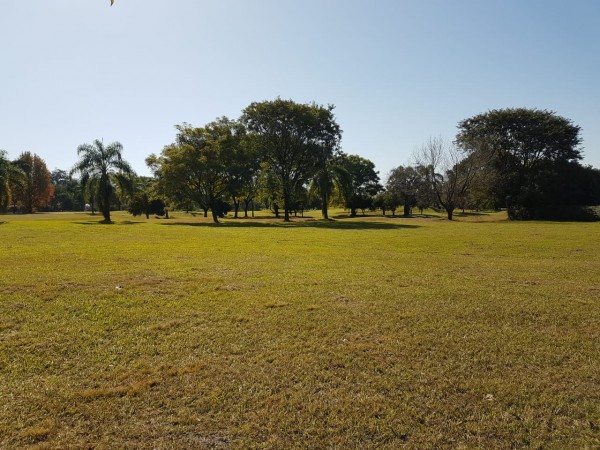 Hermoso lote central en Country Las Yungas en Yerba Buena