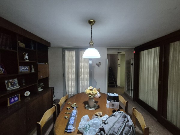 IMPORTANTE CASA ESQUINA EN MENDOZA Y JUAN LUIS NOUGUES