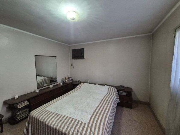 IMPORTANTE CASA ESQUINA EN MENDOZA Y JUAN LUIS NOUGUES