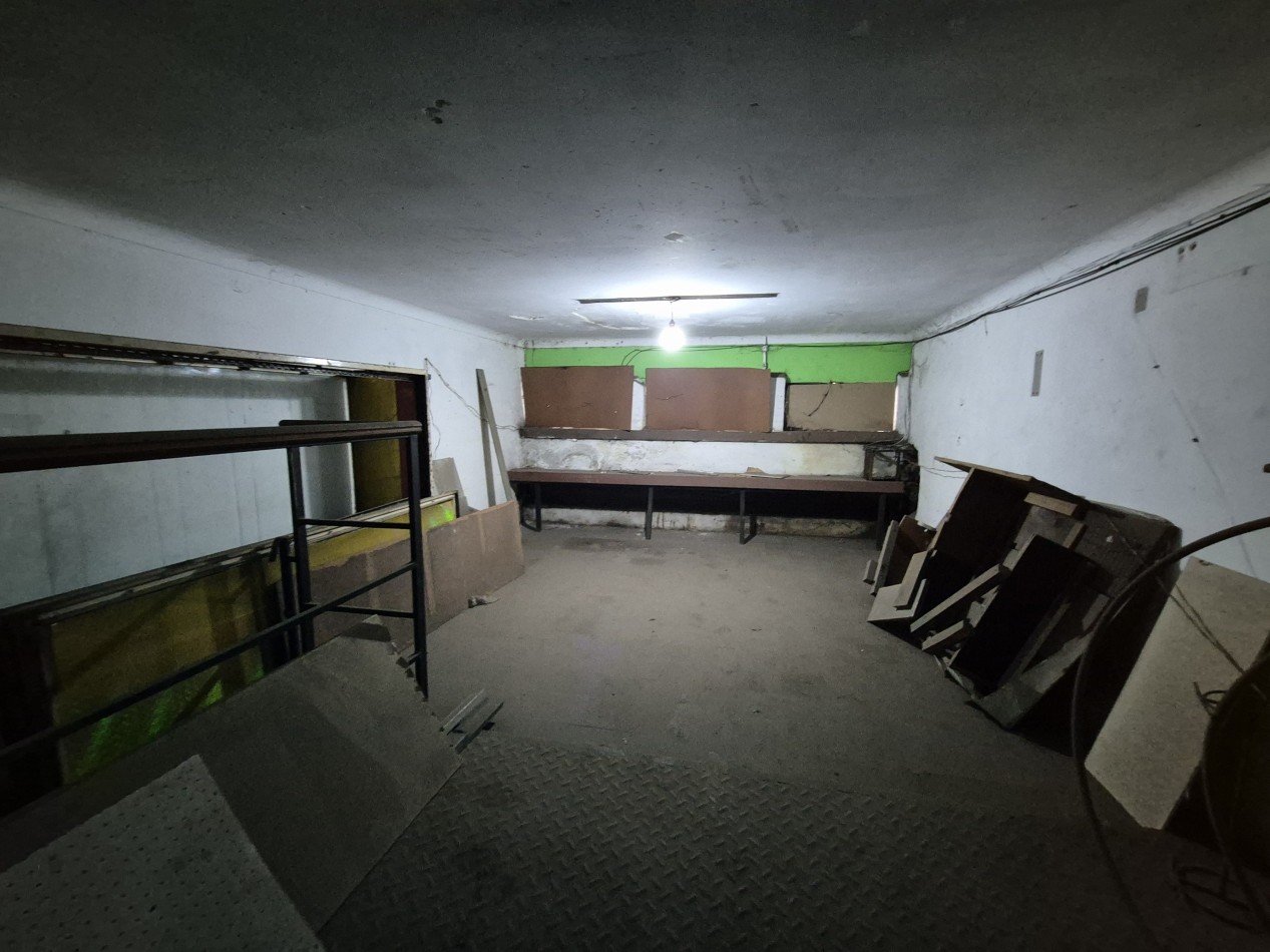 Local comercial en Avenida Mitre al 600 casi esquina Corrientes