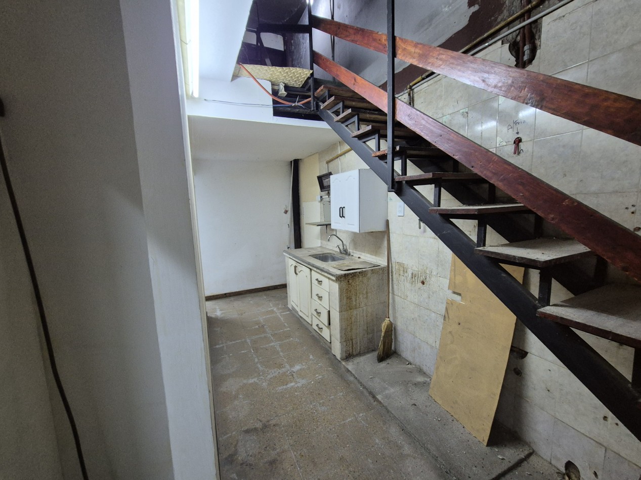 Local comercial en Avenida Mitre al 600 casi esquina Corrientes