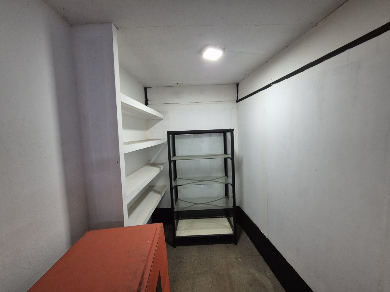 Local comercial en Avenida Mitre al 600 casi esquina Corrientes