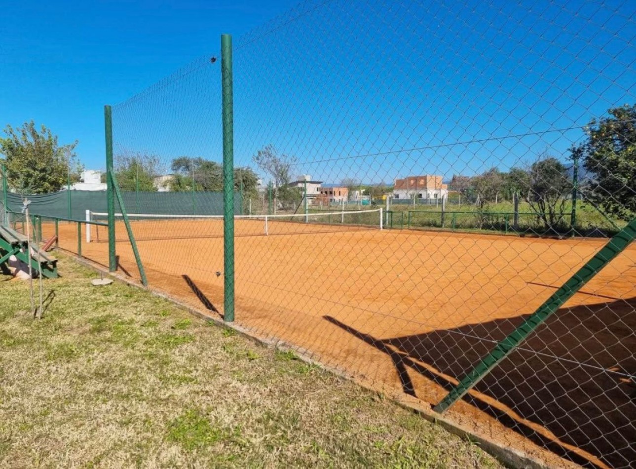 Lote en Barrio Cerrado El Mirador en Los Nogales de 403 m2 con escritura 