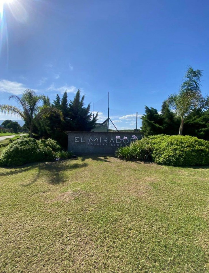 Lote en Barrio Cerrado El Mirador en Los Nogales de 403 m2 con escritura 