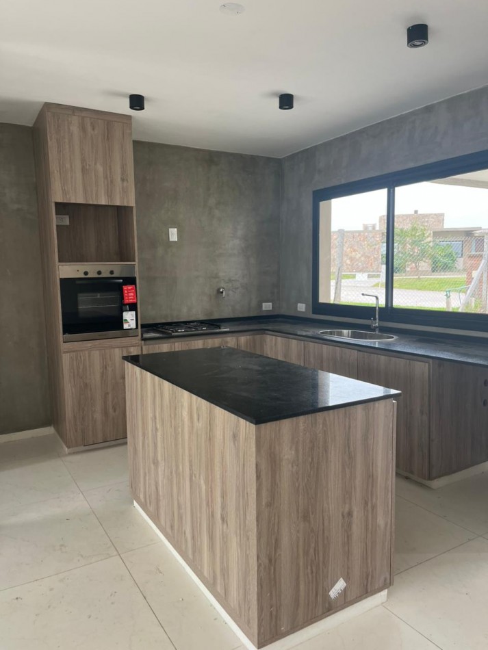 Casa a estrenar estilo moderno en Barrio Cerrado Alto Verde 3 Yerba Buena