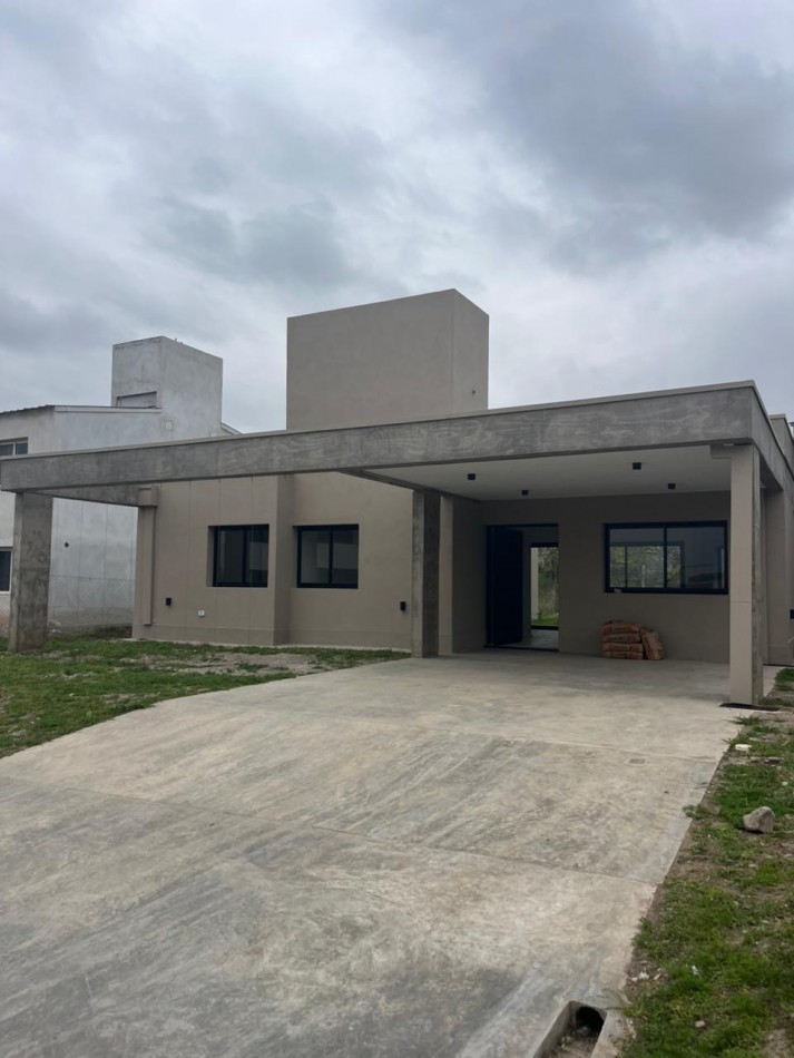 Casa a estrenar estilo moderno en Barrio Cerrado Alto Verde 3 Yerba Buena