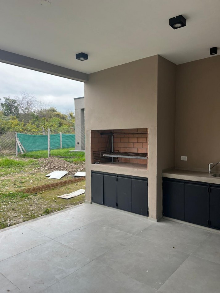 Casa a estrenar estilo moderno en Barrio Cerrado Alto Verde 3 Yerba Buena