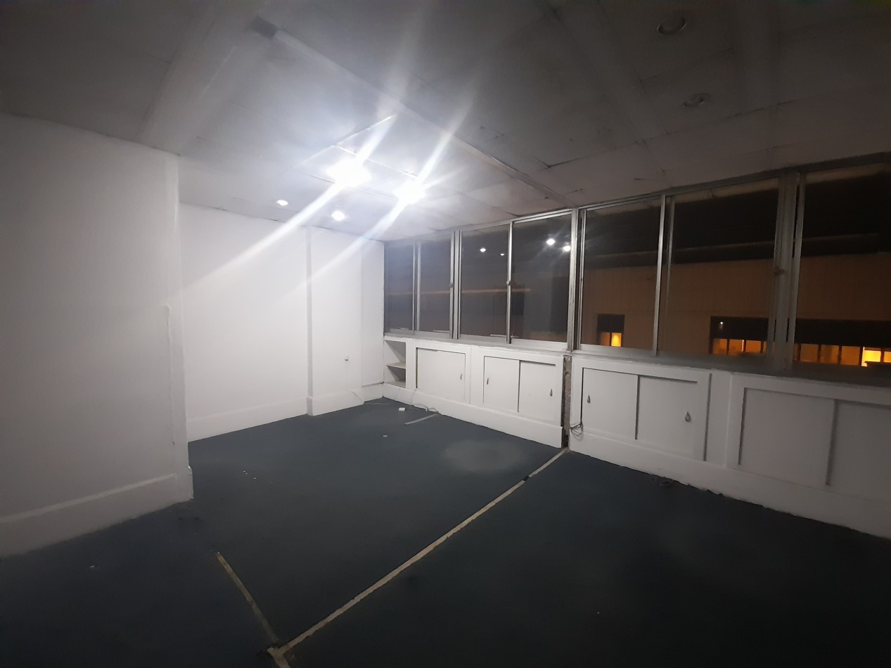 OFICINAS EN VENTA EN EDIFICIO LA UNION EN SAN MARTIN 610 FRENTE