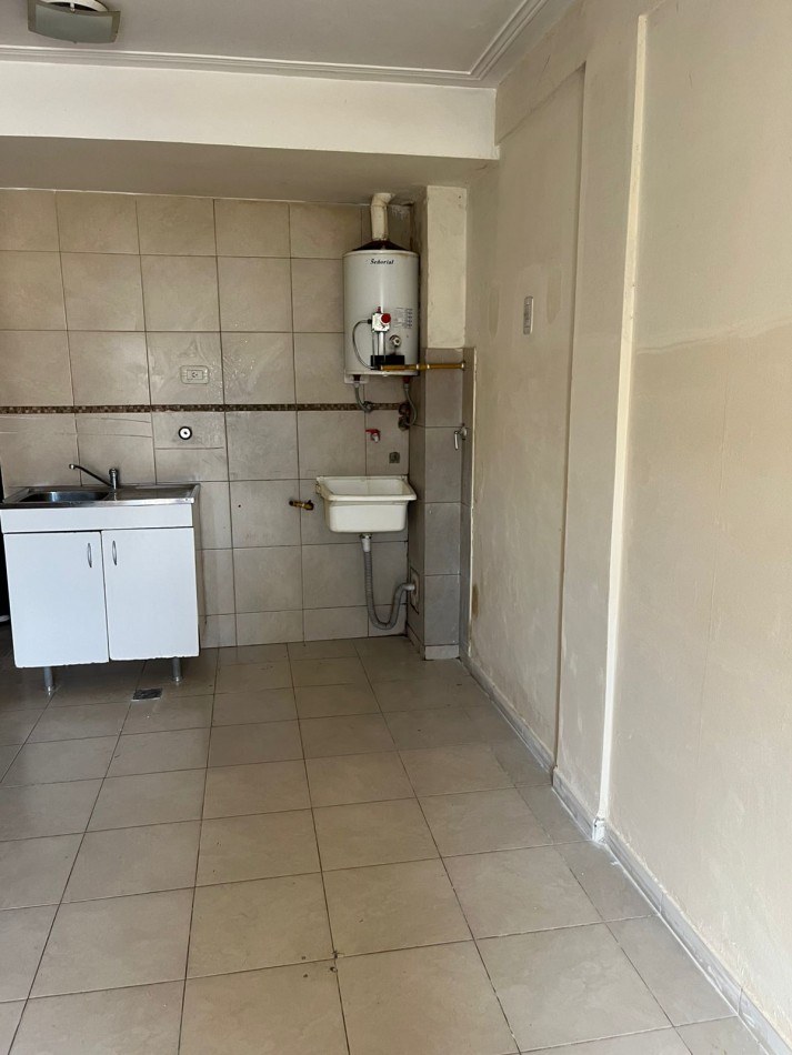 MONOAMBIENTE CON PATIO ALTURA AVENIDA JUAN B. JUSTO AL 1.100