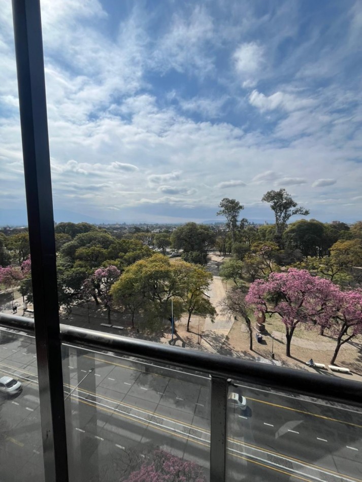 DEPARTAMENTO FRENTE AL PARQUE AVELLANEDA DE DOS DORMITORIOS APTO MASCOTA