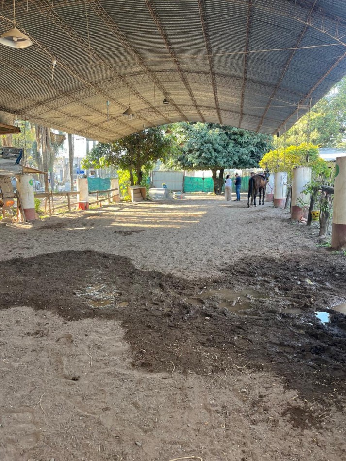 Predio de 1.200 m2 en Yerba Buena sobre Avenida Solano Vera y Rio Negro
