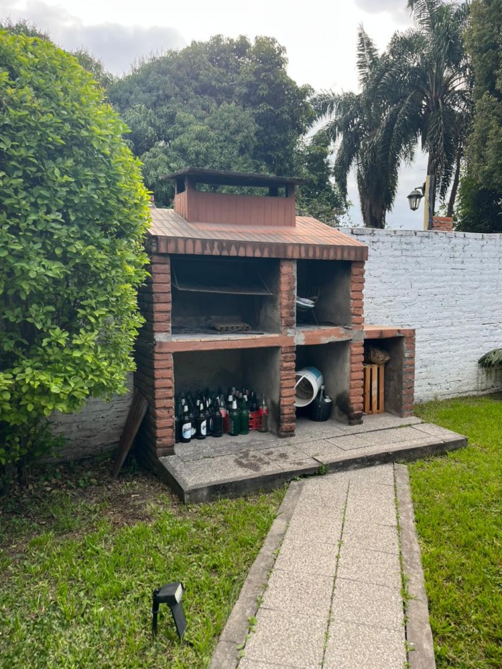 CASA APTA CREDITO HIPOTECARIO 3 DORMITORIOS PILETA EN GENERAL PAZ 2300