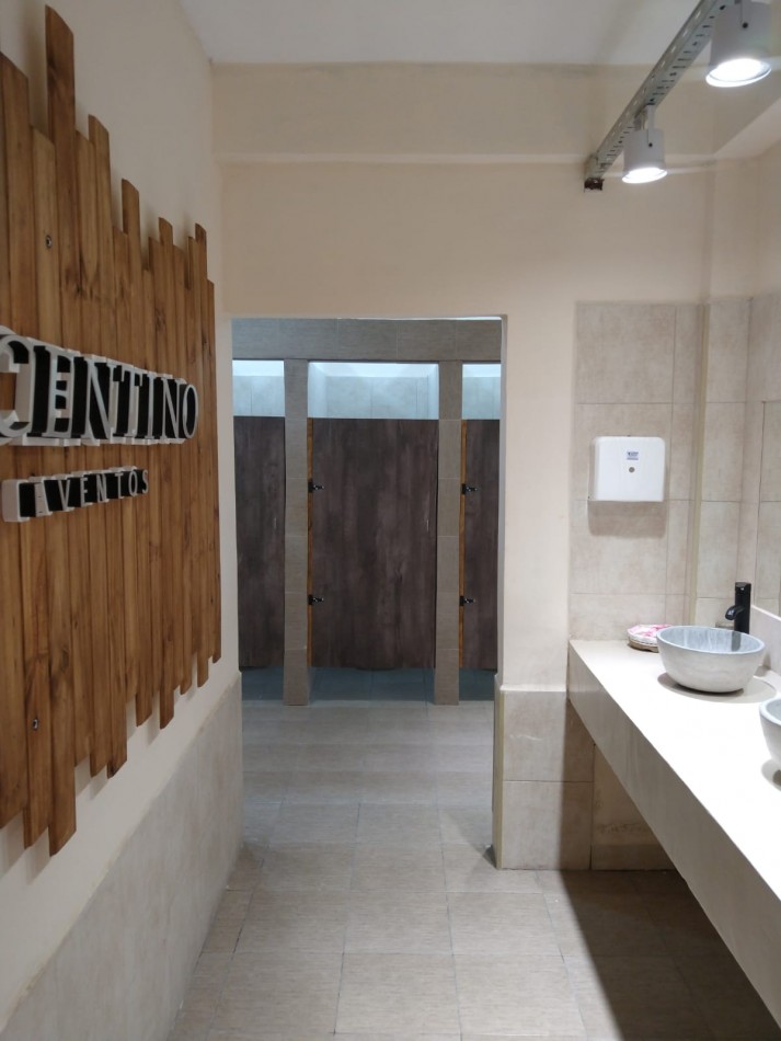 DEPOSITO DE 480 M2 EN EL CENTRO DE FAMAILLA CON ESCRITURA 