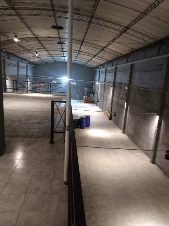 DEPOSITO DE 480 M2 EN EL CENTRO DE FAMAILLA CON ESCRITURA 