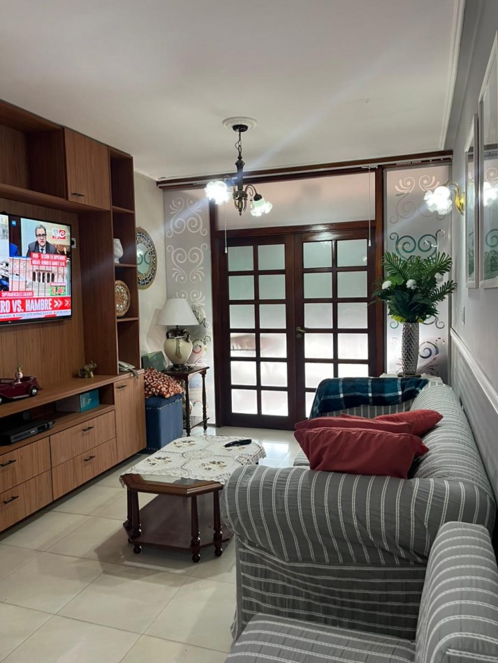 HERMOSO DEPARTAMENTO EN 25 DE MAYO 363 DE DOS DORMITORIOS APTO CREDITO