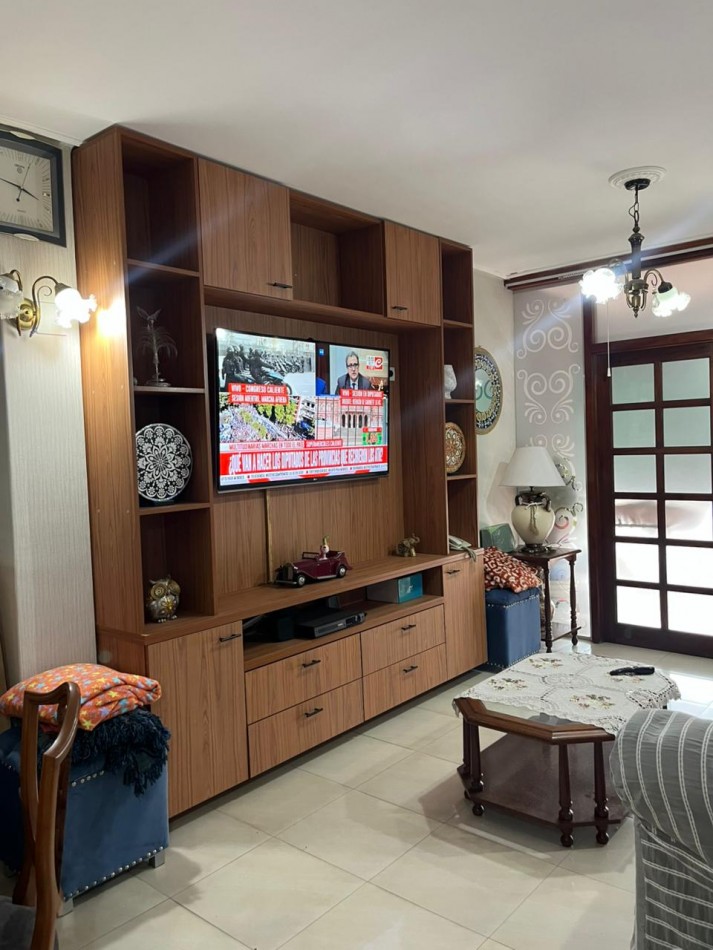 HERMOSO DEPARTAMENTO EN 25 DE MAYO 363 DE DOS DORMITORIOS APTO CREDITO