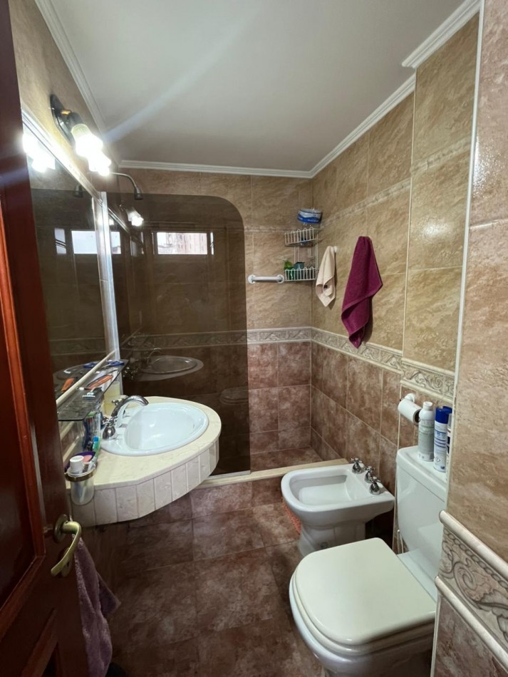 HERMOSO DEPARTAMENTO EN 25 DE MAYO 363 DE DOS DORMITORIOS APTO CREDITO
