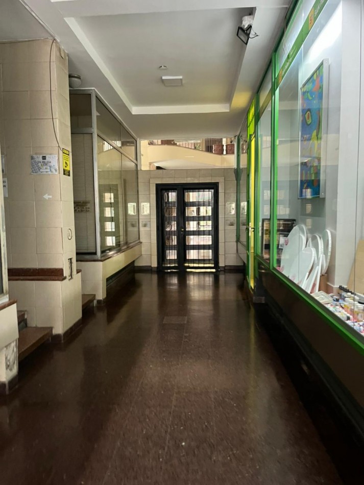 HERMOSO DEPARTAMENTO EN 25 DE MAYO 363 DE DOS DORMITORIOS APTO CREDITO