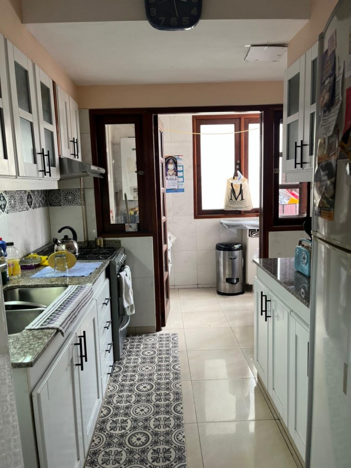 HERMOSO DEPARTAMENTO EN 25 DE MAYO 363 DE DOS DORMITORIOS APTO CREDITO