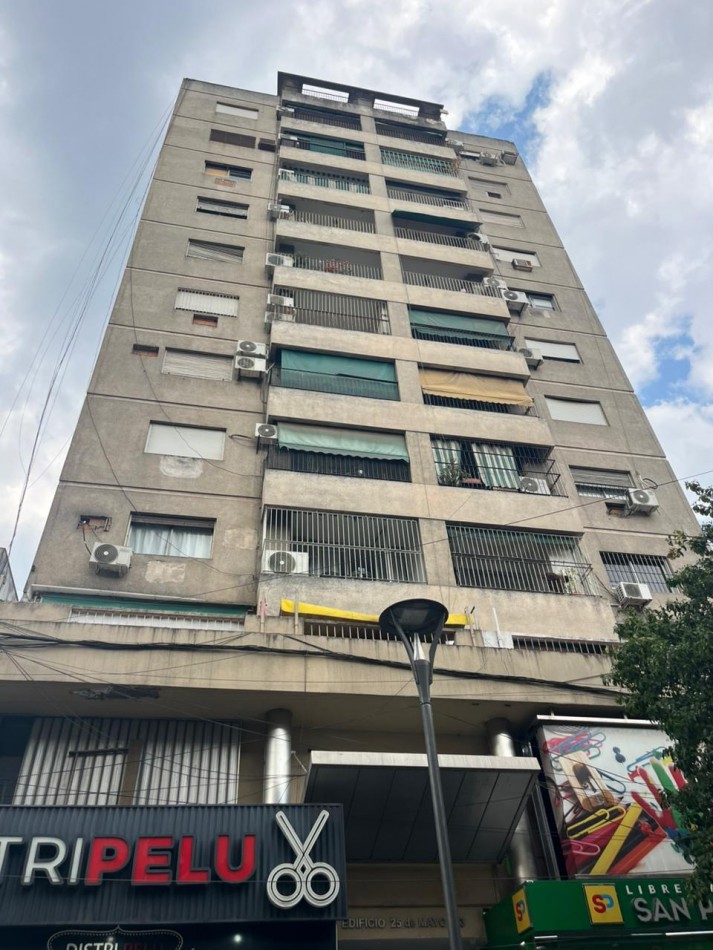 HERMOSO DEPARTAMENTO EN 25 DE MAYO 363 DE DOS DORMITORIOS APTO CREDITO