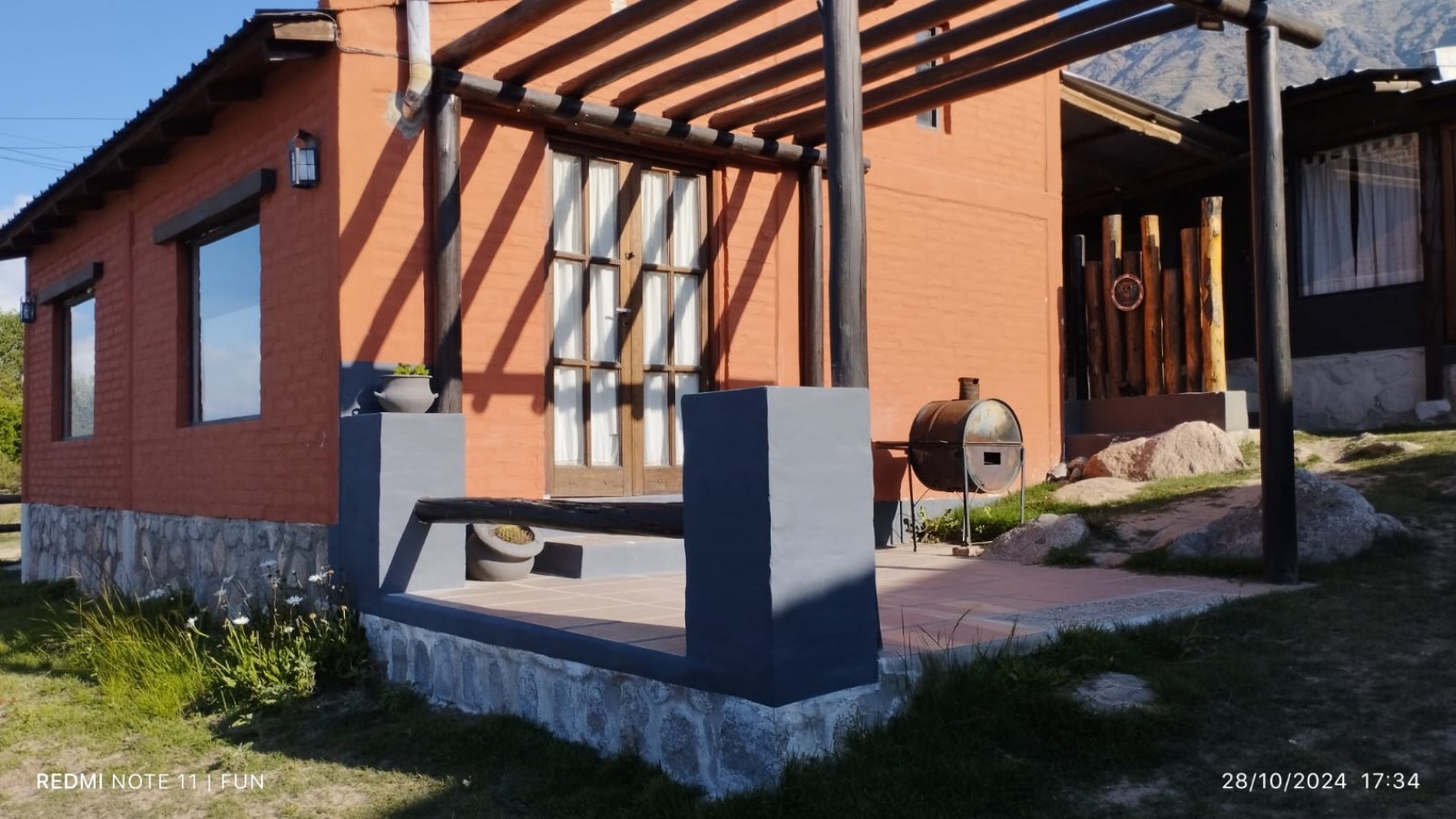 COMPLEJO DE CABAÑAS EN EL MOLLAR ZONA EL PORVENIR FUNCIONANDO