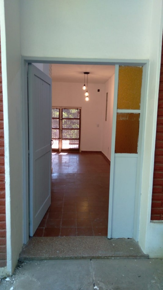 CASA 3 DORMITORIOS CON PILETA Y PARQUE EN EL CORTE YERBA BUENA