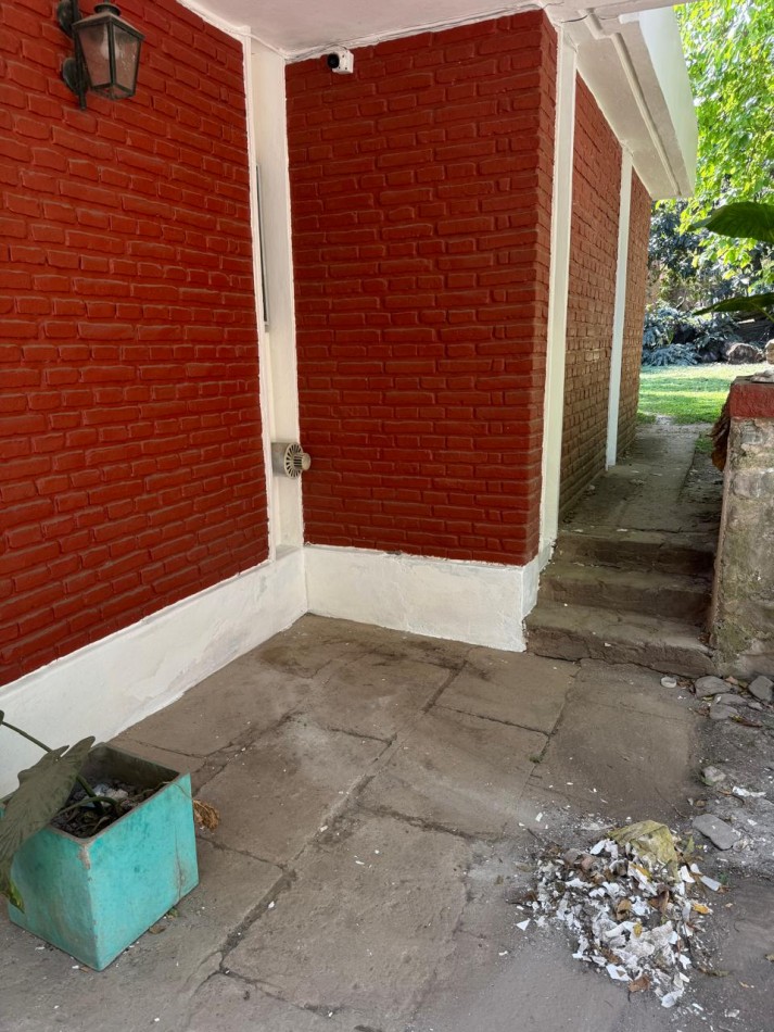 CASA 3 DORMITORIOS CON PILETA Y PARQUE EN EL CORTE YERBA BUENA