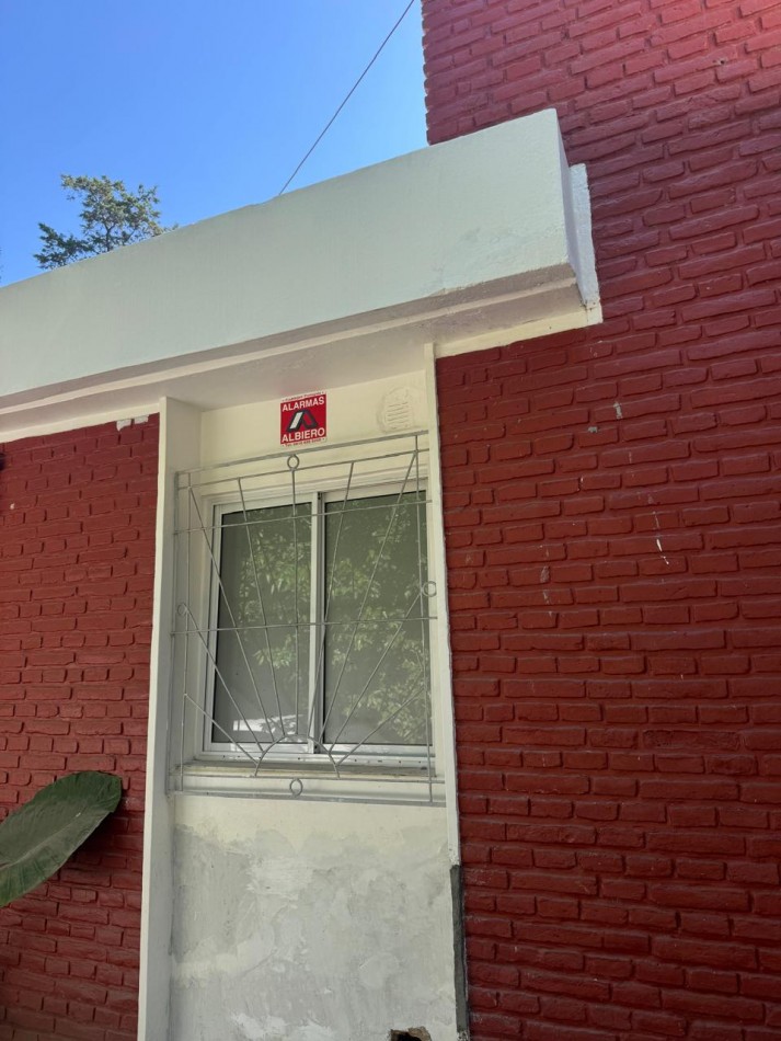 CASA 3 DORMITORIOS CON PILETA Y PARQUE EN EL CORTE YERBA BUENA