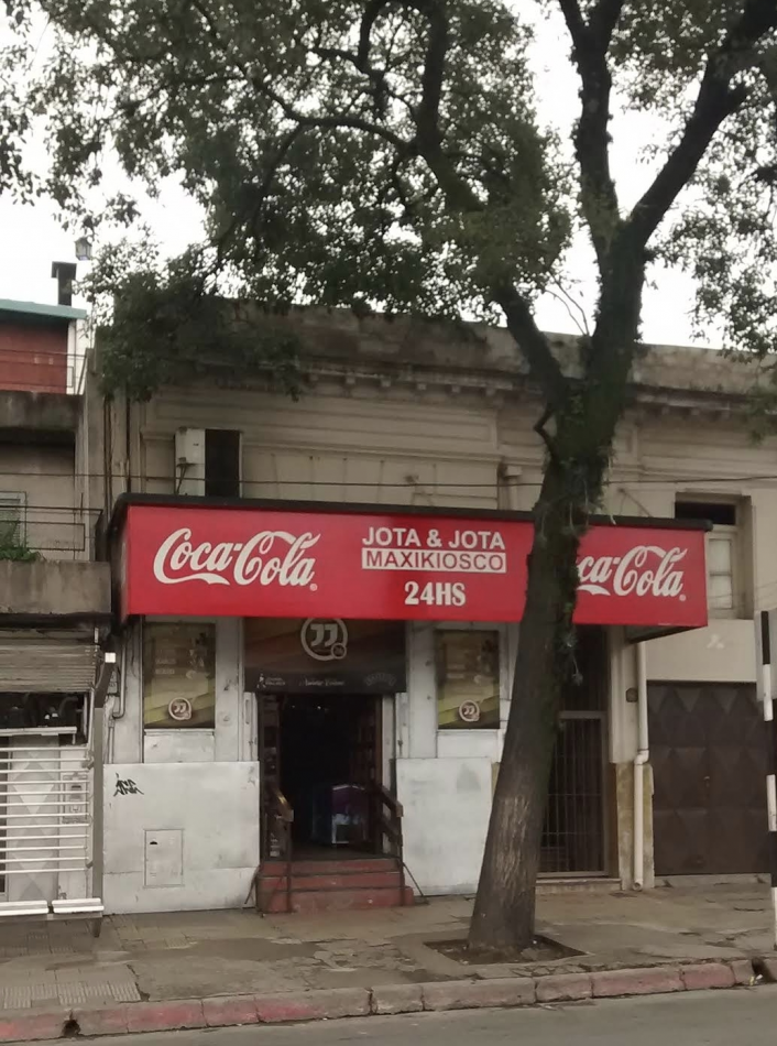 INMUEBLE IMPORTANTE UBICACION EN 24 DE SETIEMBRE 1.340 ZONA CASAL DE 495 M2 CON ESCRITURA