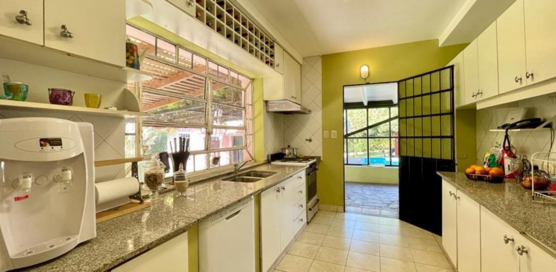 HERMOSA CASA EN VENTA EN EL CORTE EN YERBA BUENA 