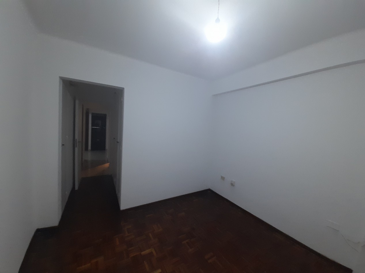 DEPARTAMENTO DE TRES DORMITORIOS EN 9 DE JULIO PRIMERA CUADRA APTO MASCOTA