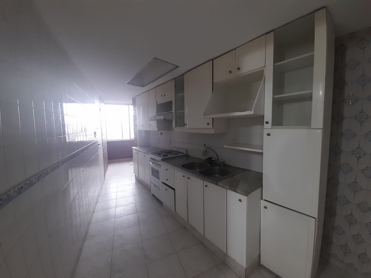 DEPARTAMENTO DE TRES DORMITORIOS EN 9 DE JULIO PRIMERA CUADRA APTO MASCOTA