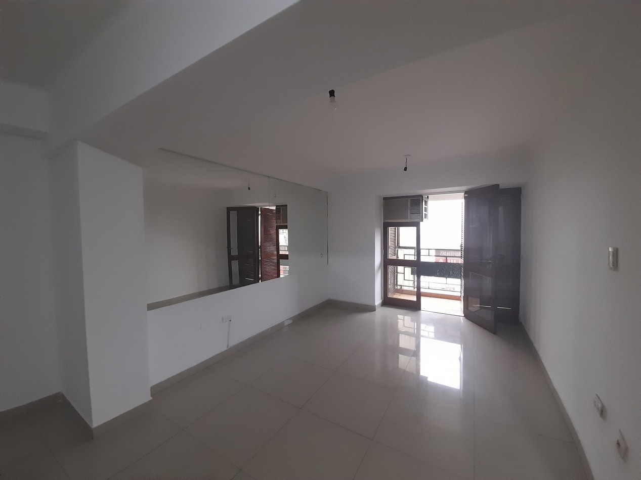 DEPARTAMENTO DE TRES DORMITORIOS EN 9 DE JULIO PRIMERA CUADRA APTO MASCOTA