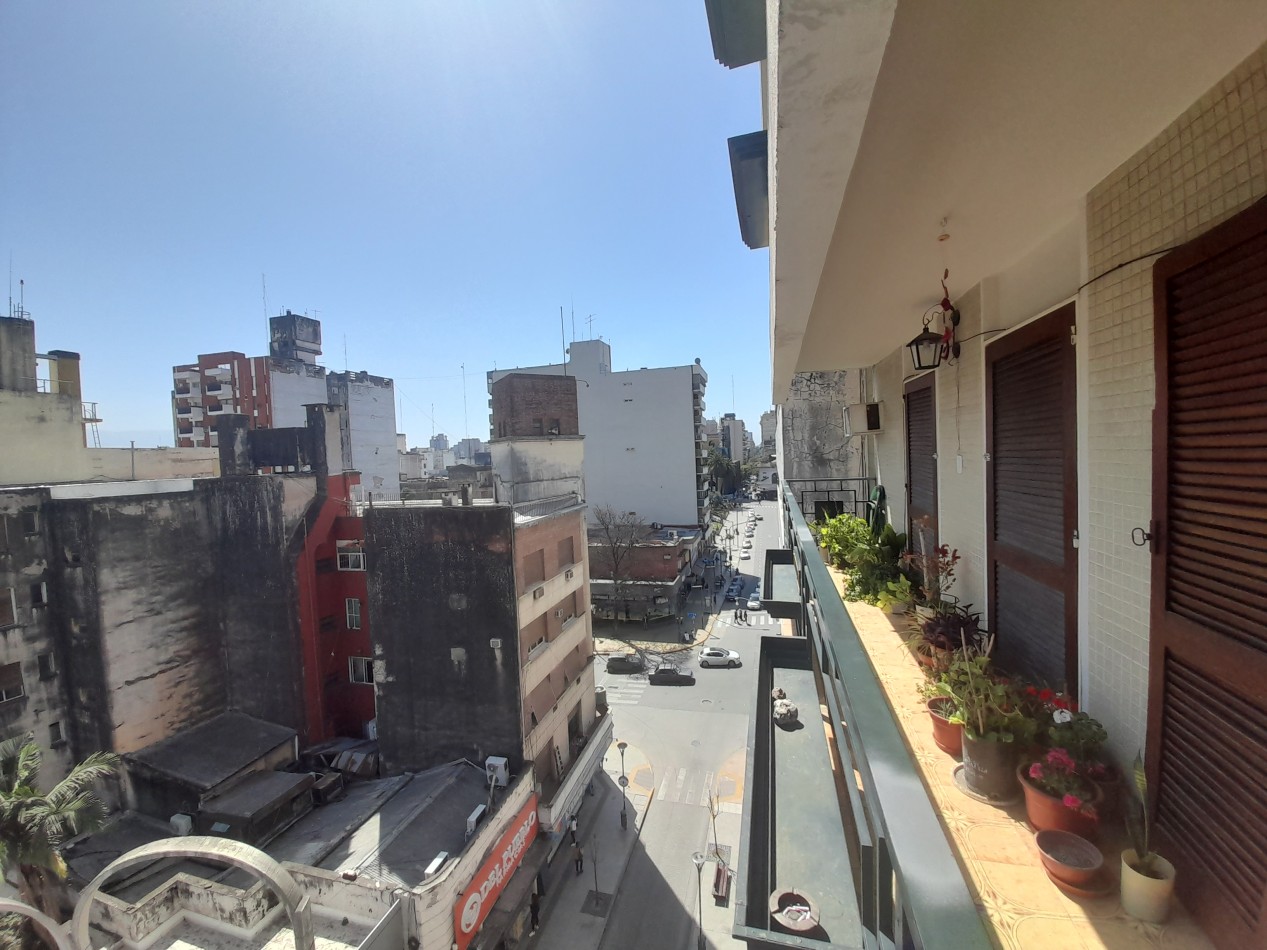 DEPARTAMENTO DE TRES DORMITORIOS EN 9 DE JULIO PRIMERA CUADRA APTO MASCOTA