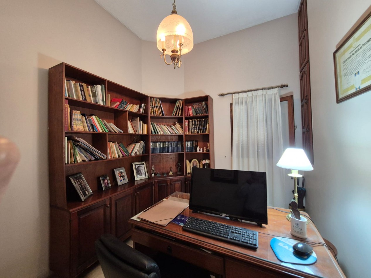 CASA DE TRES DORMITORIOS APTA CREDITO EN BARRIO OBISPO PIEDRABUENA CERCA LAWN TENNIS