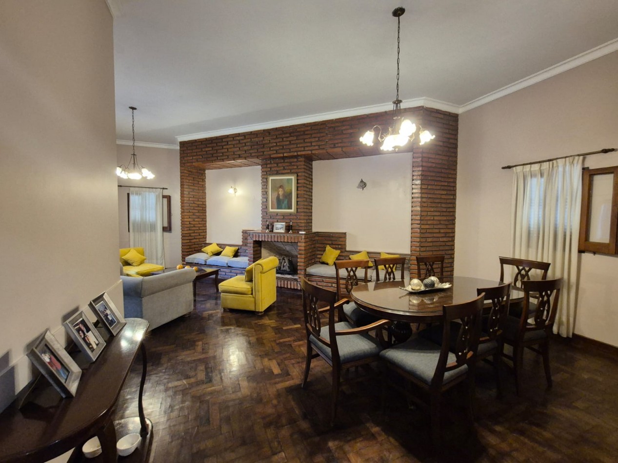 CASA DE TRES DORMITORIOS APTA CREDITO EN BARRIO OBISPO PIEDRABUENA CERCA LAWN TENNIS