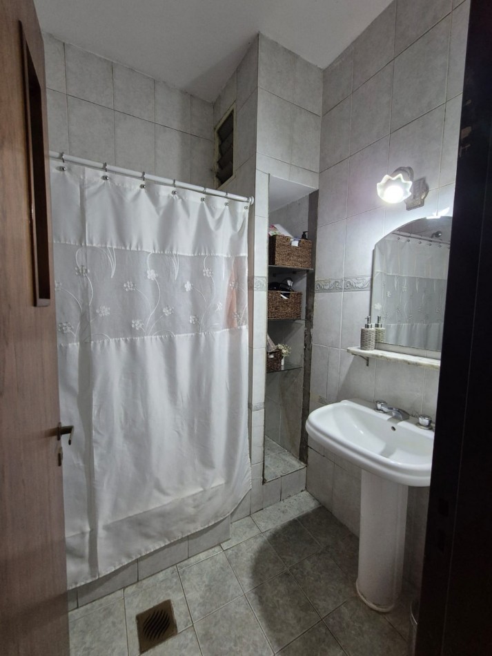 CASA DE TRES DORMITORIOS APTA CREDITO EN BARRIO OBISPO PIEDRABUENA CERCA LAWN TENNIS