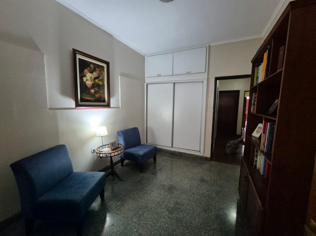CASA DE TRES DORMITORIOS APTA CREDITO EN BARRIO OBISPO PIEDRABUENA CERCA LAWN TENNIS